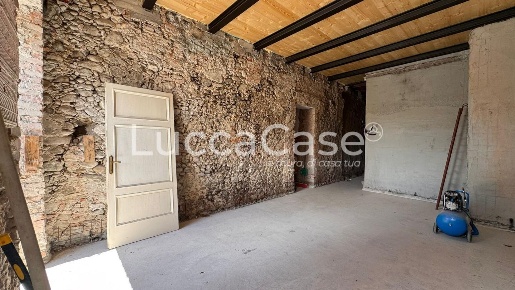 Foto Casale a Capannori Lammari - Lunata di 90 m² con 3 locali in vendita
