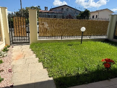 Foto Case semi ndipendenti a Fosdinovo Caniparola di 70 m² con 3 locali