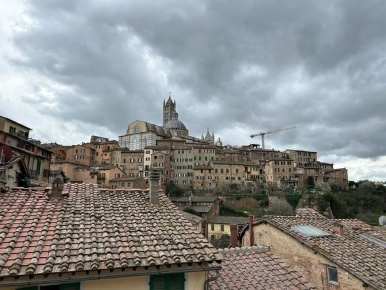 Foto Appartamento a Siena San Domenico - Fontebranda di 97 m² con 4 locali