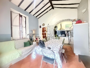 Foto Appartamento a Massa Centro di 70 m² con 3 locali in vendita