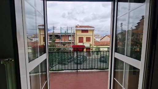 Foto Appartamento a Carrara Marina di Carrara di 90 m² con 4 locali