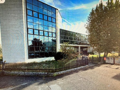 Foto Ufficio a Dalmine Sabbio, Guzzanica di 1060 m² con 4 locali in vendita