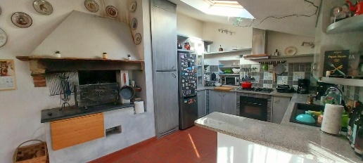 Foto Rustico a Calci di 184 m² con 8 locali in vendita