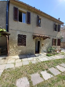 Foto Casa indipendente a Casciana Terme Lari Lari di 80 m² con 5 locali