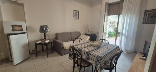 Foto Appartamento a Viareggio Lungomare di 95 m² con 5 locali in vendita