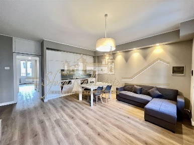 Foto Appartamento in Viale Monte Santo, Milano Porta Nuova di 65 m²