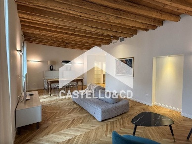 Foto Appartamento in via porto vecchio, Desenzano del Garda Centro Storico