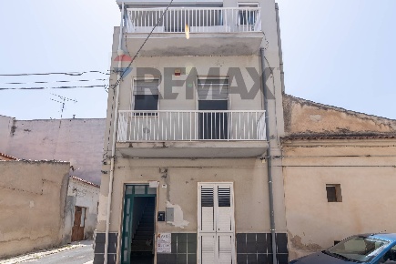 Foto Casa indipendente in Via Francesco Crispi 29, Comiso Centro di 117 m²