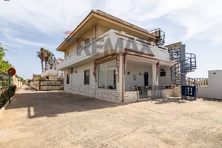 Foto Villa unifamiliare in via dei fiordalisi 50, Ispica di 170 m²