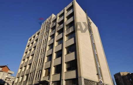 Foto Ufficio in Via Valassina 24, Milano Dergano di 336 m² con 9 locali
