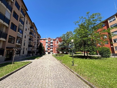 Foto Appartamento in Via Giacomo Quarenghi 34, Milano Gallaratese di 66 m²