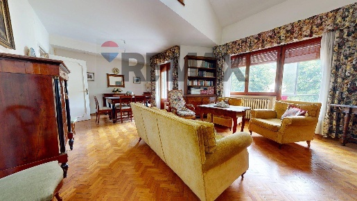 Foto Appartamento in Viale Don Minzoni 18, Gubbio Centro di 214 m²