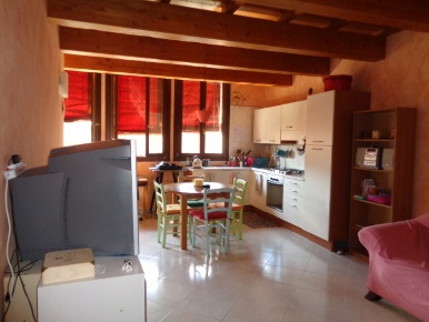 Foto Appartamento in Vicolo Del Granchio, Ferrara Centro Storico di 90 m²