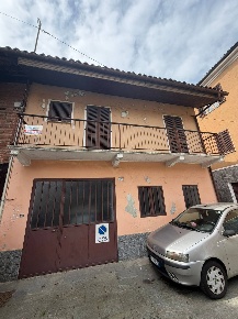 Foto Rustico in Piazza Vittorio Emanuele II 24, San Benigno Canavese