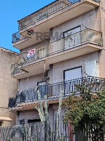 Foto Appartamento in viale statuto dei lavoratori 185, Adrano di 160 m²