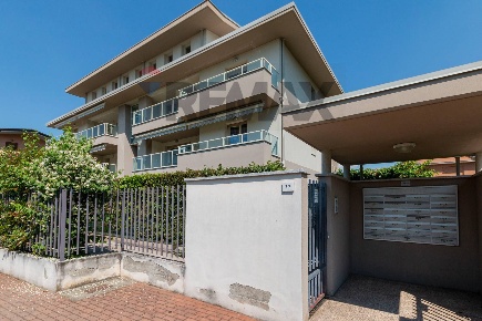 Foto Appartamento in Via Pola 77, Caronno Pertusella Centro di 62 m²