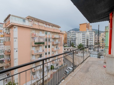 Foto Appartamento in Via Generale Alberico Albricci 28, Palermo Sperone
