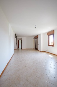 Foto Appartamento in via marmolada 14/4, Montebelluna Centro di 130 m²