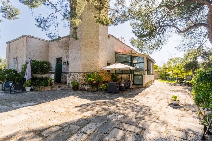 Foto Villa unifamiliare in STRADA PEZZE DEL SOLE 11/A, Bari Japigia