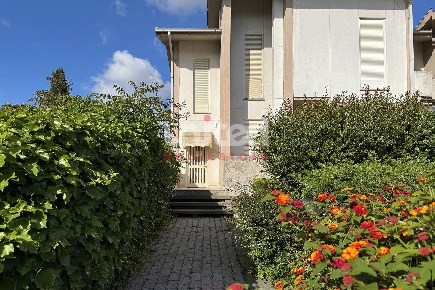 Foto Villa unifamiliare in Via Solone, Roma Casal Palocco di 274 m²