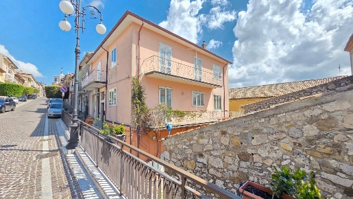 Foto Case semi ndipendenti in Via Roma, Montemarano di 70 m² con 3 locali