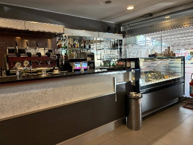 Foto Locale commerciale in Viale Campania, Palermo di 150 m² con 4 locali
