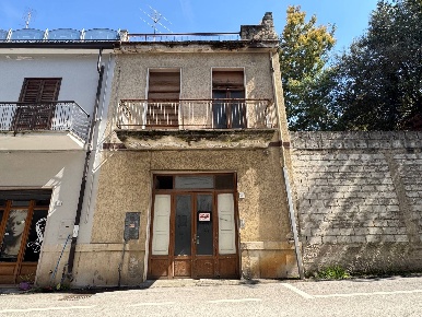 Foto Case semi ndipendenti in VIA COLORI, Mirabella Eclano Centro di 140 m²