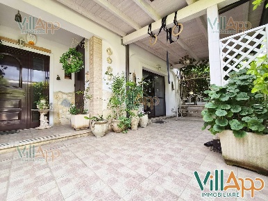 Foto Villa unifamiliare in Via Malta 20, Fondi Centro di 190 m² in vendita