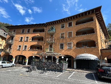 Foto Appartamento a Piazza Brembana di 80 m² con 3 locali in vendita