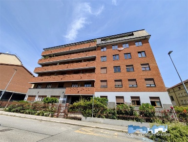 Foto Appartamento in Via Ravenna, Torino Aurora di 97 m² con 3 locali