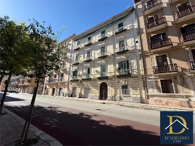 Foto Appartamento in Corso Umberto, Taranto Borgo di 91 m² con 3 locali