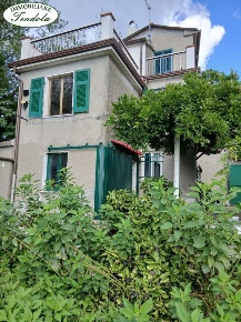 Foto Rustico a Fosdinovo di 150 m² con 6 locali in vendita