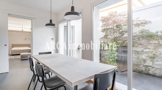 Foto Appartamento a Pietrasanta di 90 m² con 4 locali in vendita