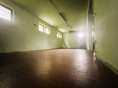Foto Magazzino a Borgo a Mozzano Centro di 192 m² con 1 locali in vendita