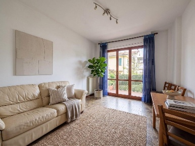 Foto Appartamento a Massa Marina di Massa Centro di 71 m² con 3 locali