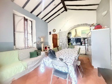 Foto Appartamento a Massa Centro di 70 m² con 3 locali in vendita