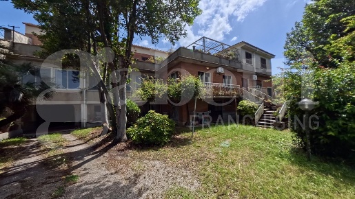 Foto Appartamento in Via simonelli 91, Minturno Centro di 292 m² in vendita