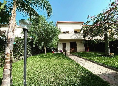 Foto Villa a schiera in Traversa carrozziere snc, Siracusa di 125 m²