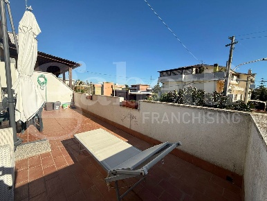 Foto Appartamento in Via MONTE FUMAIOLO 6, Nettuno di 70 m² con 3 locali