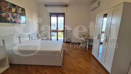 Foto Appartamento in J. F. Kennedy, Bari Poggiofranco di 140 m² in affitto