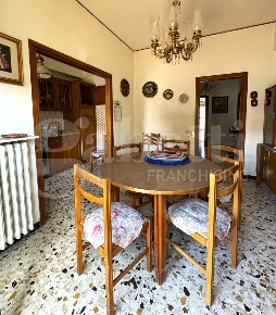 Foto Appartamento in Via PERETO 23, Avezzano Centro di 120 m² con 4 locali