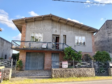 Foto Casa indipendente in Via COSTA DI ROVIGO - via Marconi 14, di 160 m²