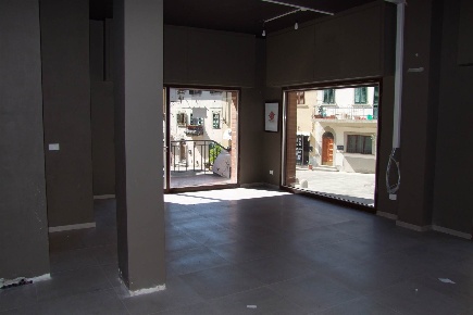 Foto Attività commerciale a Londa Centro di 65 m² con 2 locali in vendita