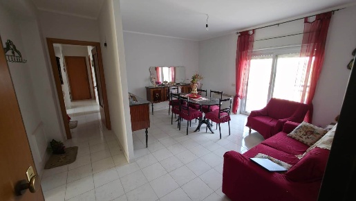 Foto Appartamento a Melilli Villasmundo di 118 m² con 4 locali in vendita