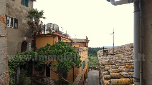 Foto Casa indipendente a Chianciano Terme Centro di 107 m² con 6 locali