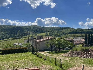 Foto Casa indipendente a Greve in Chianti di 90 m² con 5 locali in vendita
