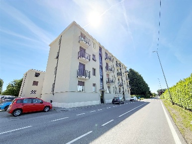 Foto Appartamento in via Europa 90, Vedano al Lambro di 85 m² con 3 locali
