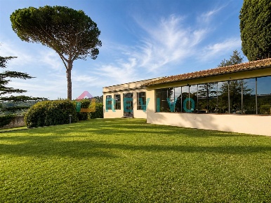 Foto Appartamento a Fiesole di 303 m² con 9 locali in vendita
