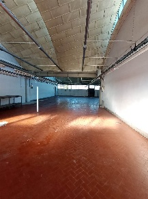Foto Capannone industriale a Quarrata Catena di 430 m² con 2 locali