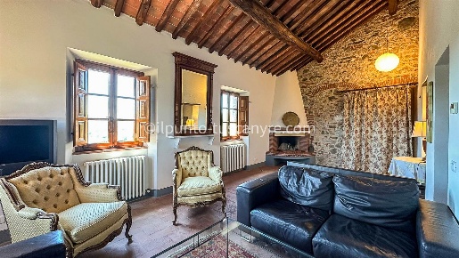 Foto Rustico in Strada Provinciale 60 SNC, Pescaglia Centro di 221 m²
